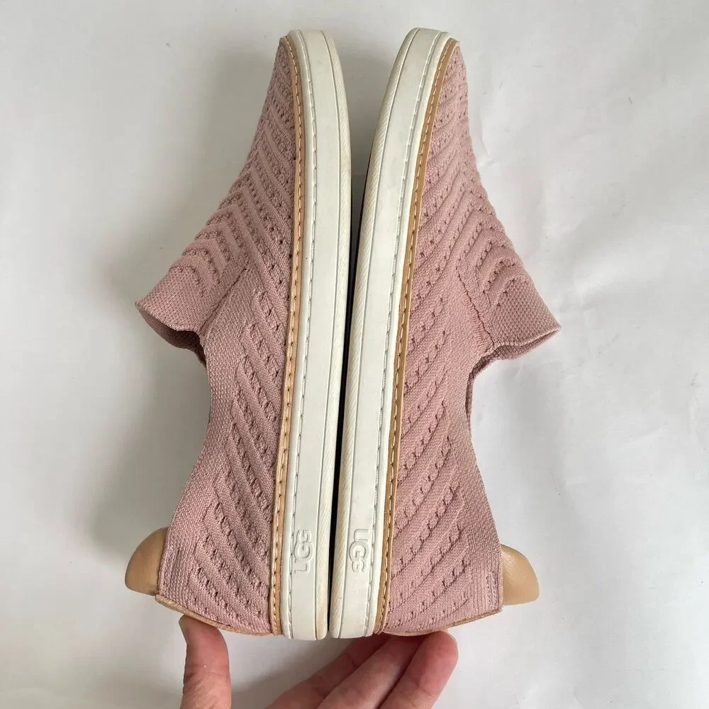 UGGs Women's Sammy Chevron Slip On‎ Comfort Knit Shoes Flats US 8 Pink